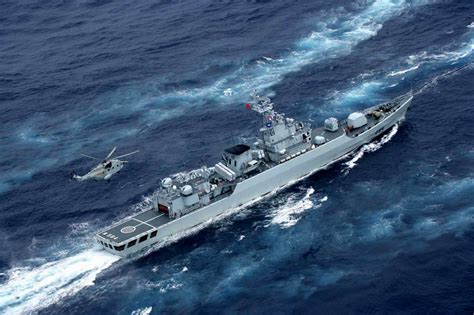 Chinese Type 052C and Type 052B Destroyers at Sea | Chinese Military Review