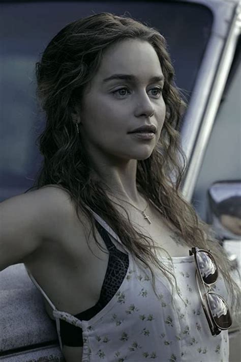 Photo de Emilia Clarke - Above Suspicion : Photo Emilia Clarke - Photo 3 sur 183 - AlloCiné