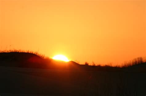 File:Sanddunes Sunrise.jpg - Wikimedia Commons