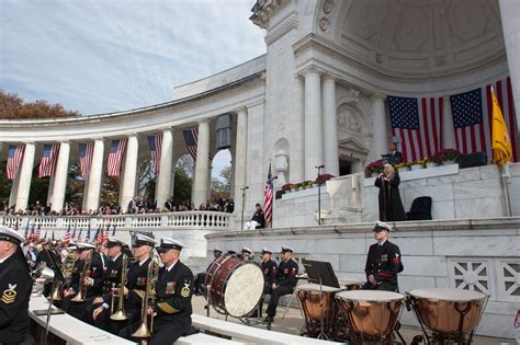 DVIDS - Images - SD attends Veterans Day wreath laying ceremony [Image ...