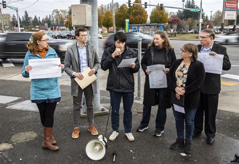 Advocates call for safer roads, sidewalks across Snohomish County | HeraldNet.com