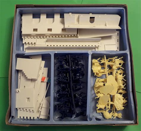 Airfix 1/72 scale Fort Sahara Playset (2). | Army men toys, Playset, Toy soldiers