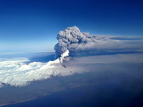 Alaska's Volcano Cools Down, While a Chilean One Heats Up | WIRED