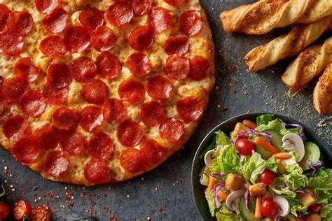 Round Table Pizza opens first San Antonio location on Monday