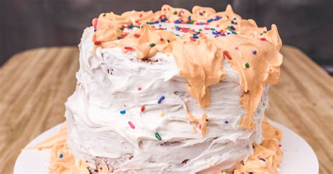 14 Homemade Birthday Cake Fails