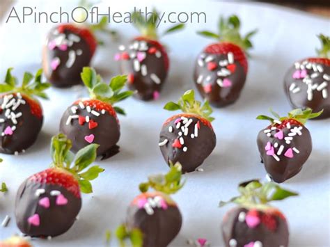 Dark Chocolate Covered Strawberries - A Pinch of Healthy