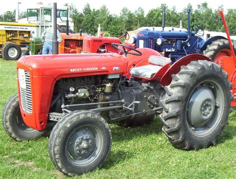 Massey Ferguson MF 35 4 Cylinder Diesel 1958