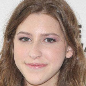 Eden Sher - Age, Family, Bio | Famous Birthdays