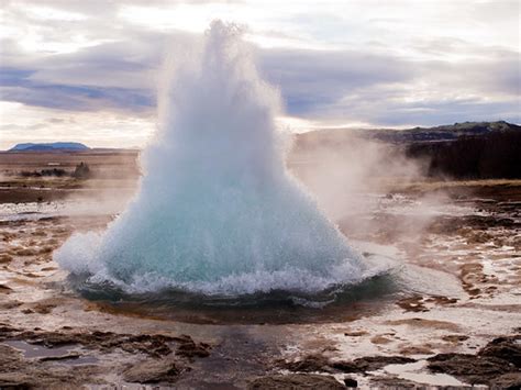 Geyser eruption, Iceland | OLYMPUS DIGITAL CAMERA | Flickr