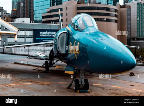 Grumman american tiger hi-res stock photography and images - Alamy