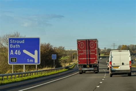 Motorway signs should be redrawn to cut careless driving - Highways Industry