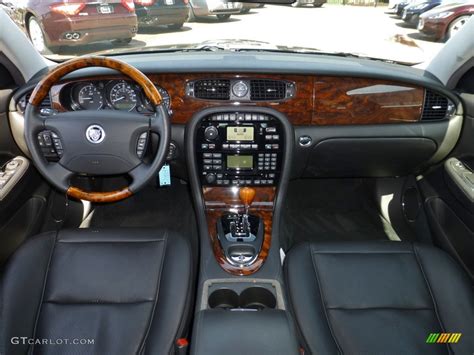 2008 Jaguar XJ XJ8 Dashboard Photos | GTCarLot.com