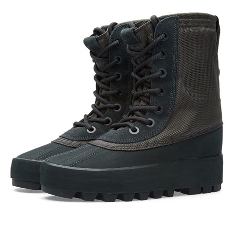 Yeezy 950 W (Pirate Black)