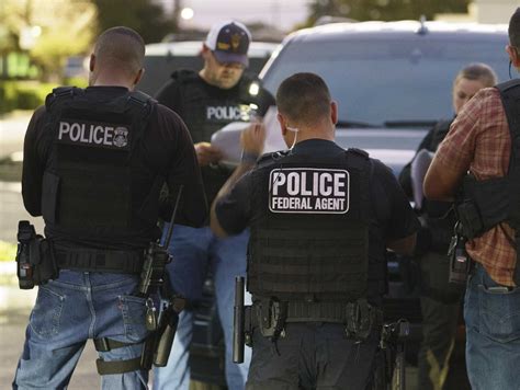 Settlement bans ICE from using private contractors to arrest immigrants ...