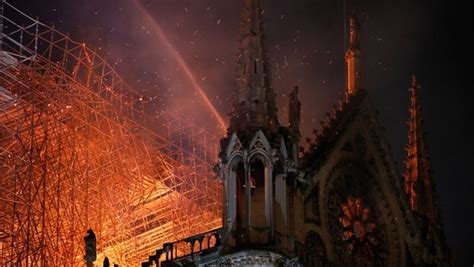 Vatican expresses ’shock and sadness’ over Notre-Dame fire