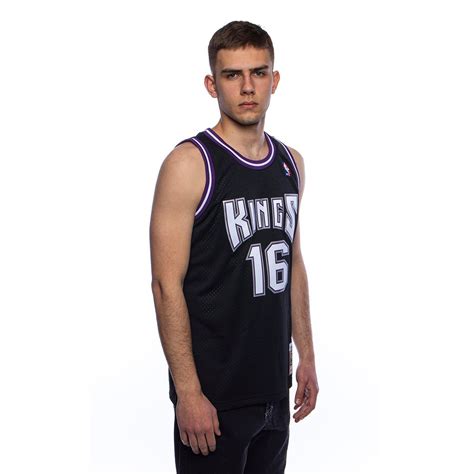 Mitchell & Ness Sacramento Kings #16 Peja Stojaković black Swingman Jersey | Bludshop.com