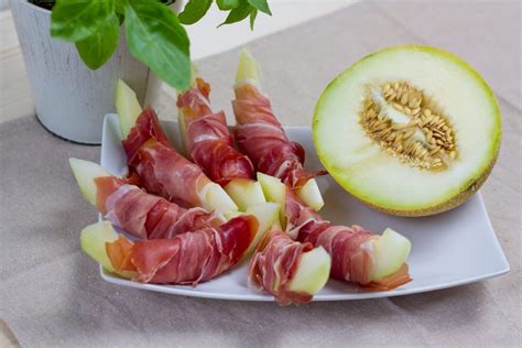 Melon in Parma ham ⋆ MeCooks Blog