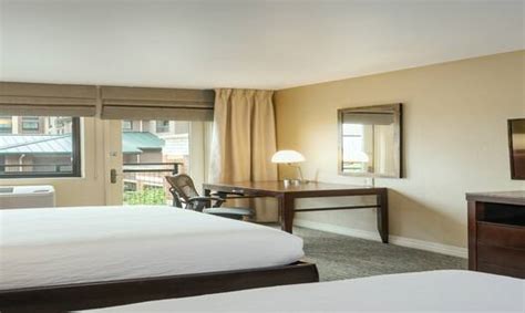 Hilton Garden Inn Seattle/Issaquah, WA Hotel Rooms