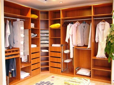 https://www.helmuth-projects.com/16266/small-l-shaped-closet-design ...