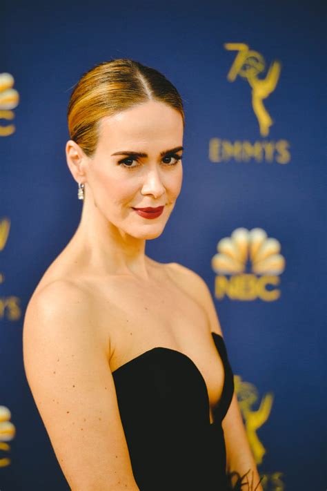 Sarah Paulson also in feathers at 2018 Emmy Awards