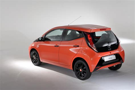 Toyota Upgrades 2015 Aygo Range