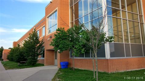 Markham District High School - 89 Church St, Markham, ON L3P 2M3, Canada