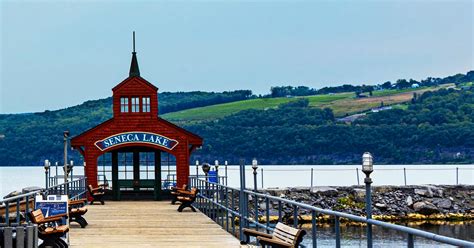 The 5 Seneca Lake Wineries You Can't Miss - Scenic States