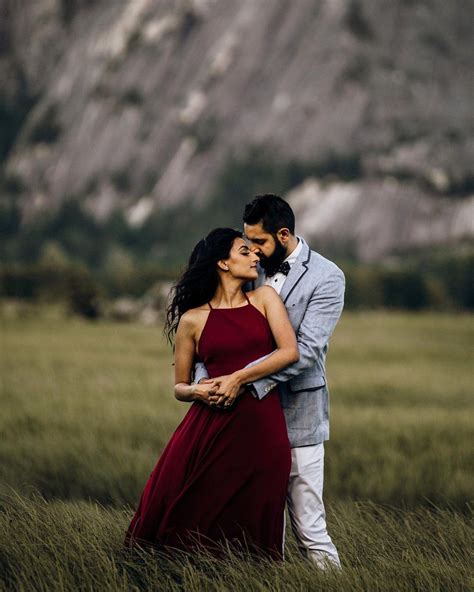 30 Romantic and Fun Pre Wedding Photoshoot Poses - VideoTailor