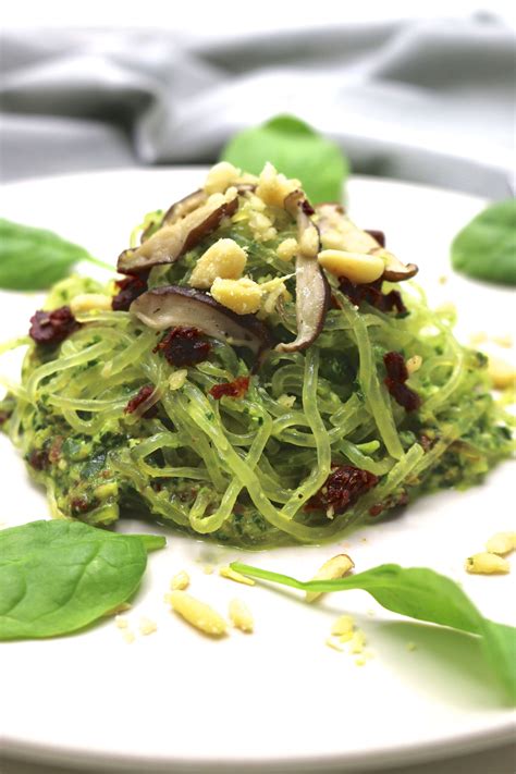 Kelp Noodles with Spinach Basil Vegan Pesto - True Forage