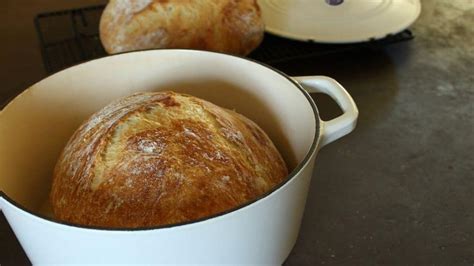 11 Best Loaf Pans With Lids (For Golden Crusty Bread)