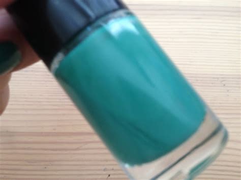 Blog : Maybelline Color Show Nail Lacquer in Tenacious Teal Swatch