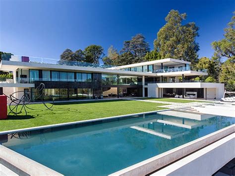 20 Photos of Beyonce and Jay Z's Bel Air Mansion