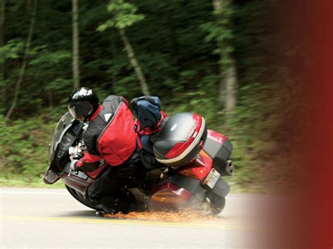 The Tail of the Dragon's action photographer shares how to avoid being a 'motorcycle crash pic ...