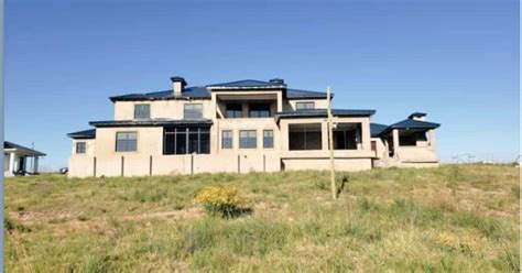 Eastern Cape Village Mansion Claimed to Be R1.5M Leaves Mzansi in Doubt About Cost of Home in ...