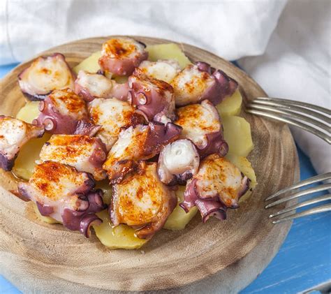 Pulpo a la gallega - Foodwiki - Takeaway.com