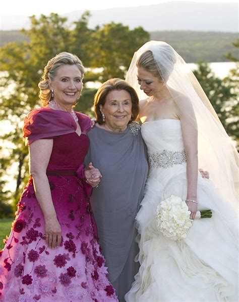 Hillary Clinton shares beautiful wedding photo for a special reason ...