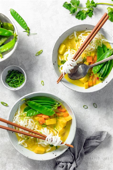 Vegetable Curry Soup with Rice Noodles (GF, Vegan) - Curated Life Studio