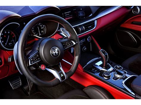 2023 Alfa Romeo Stelvio Quadrifoglio: 7 Interior Photos | U.S. News