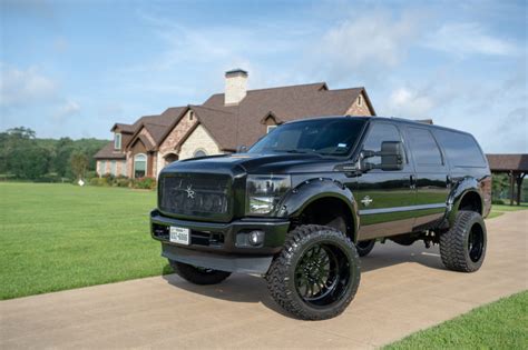 Ford Super Duty Excursion Conversion on JTX Forged Wheels – JTX Forged