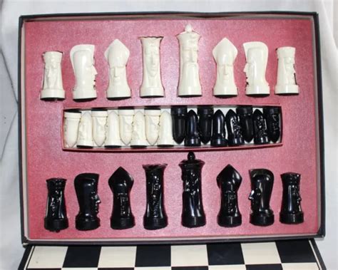 VINTAGE 1957 SCULPTURED CHESS SET by Ganine, GOTHIC, Salon Edition #1475, USA $19.95 - PicClick