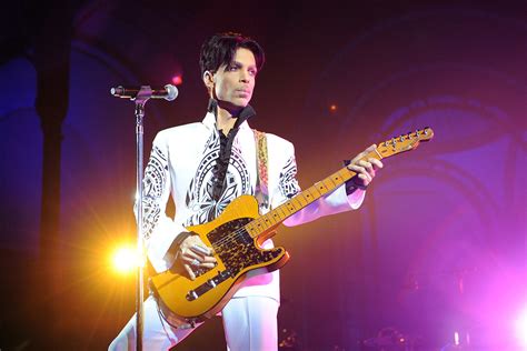 Prince's Memoir 'The Beautiful Ones' Gets a Release Date