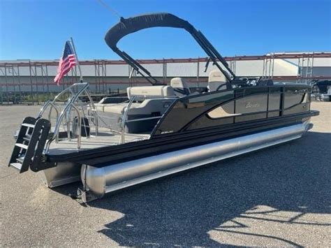 2023 Barletta Pontoon Boats Lusso L23UC Pontoon Boat | Family Marine | Large Pontoon Boat Dealer ...