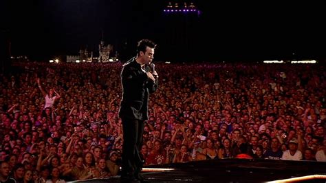 Robbie Williams: Live at Knebworth - Robbie Williams Image (3437163) - Fanpop