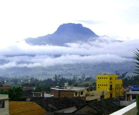 78 Best images about Cotacachi, Ecuador on Pinterest | Crater lake ...