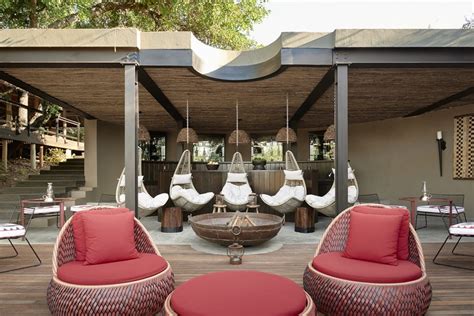 African Safari Lodges: Where To Stay (Best Hotels) for 2025