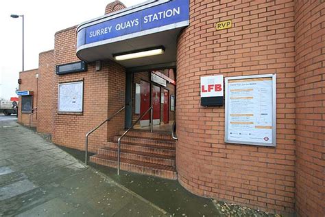 Disused Stations: Surrey Quays Station (East London Line)