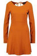 Arancione e beige: outfit donna Basic per ufficio e tutti i giorni | Bantoa
