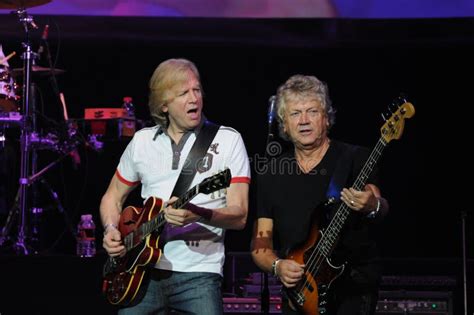 The Moody Blues Justin Hayward and John Lodge Editorial Stock Image - Image of moody, concert ...