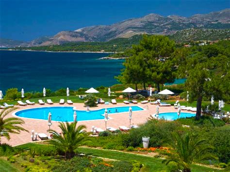 Best Beach Hotels in Kefalonia | LifeThink.Travel