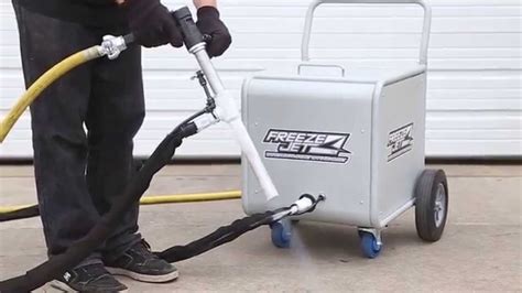 Freeze Jet Dry Ice Blasting Machine - YouTube